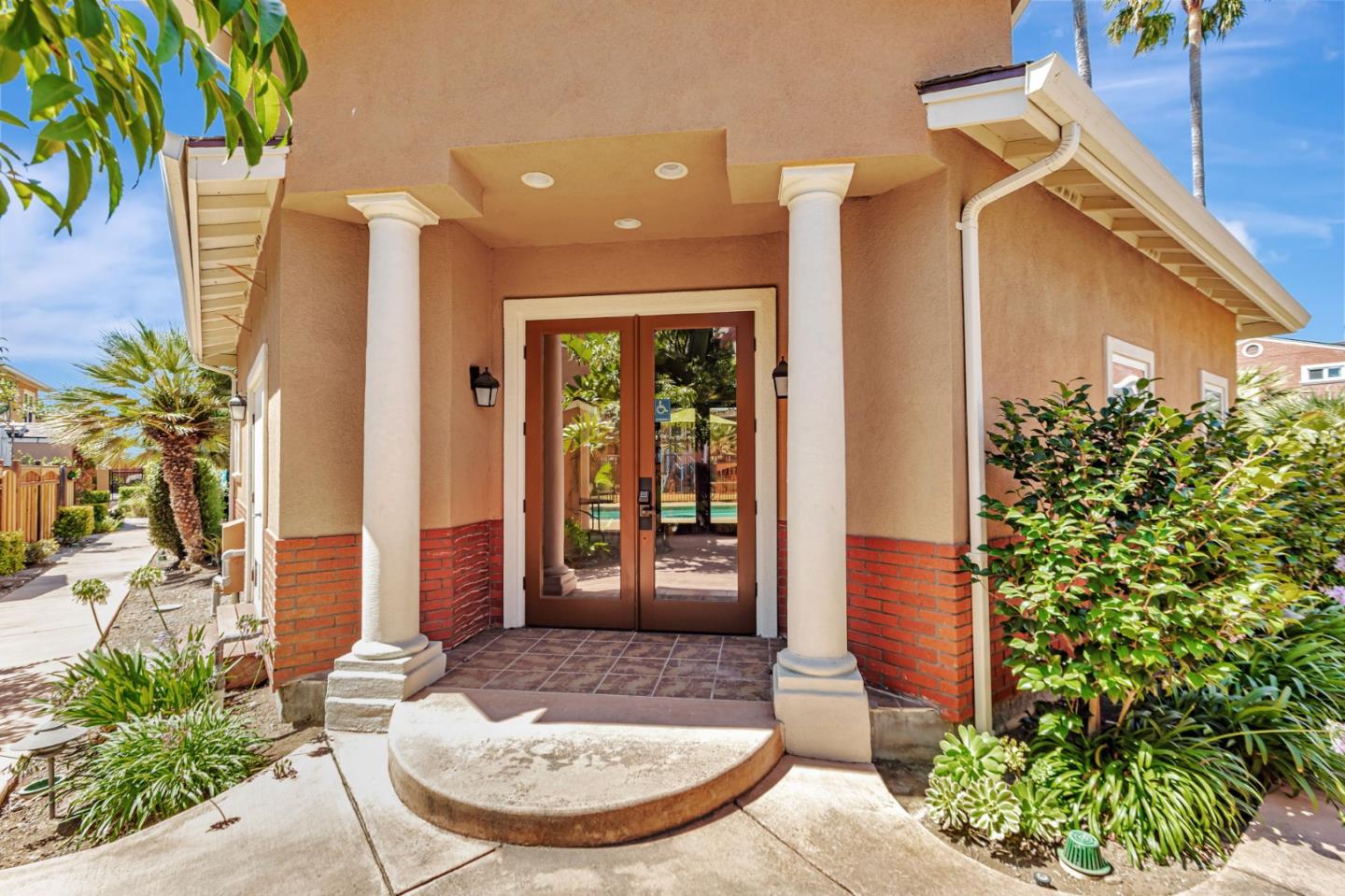 Detail Gallery Image 27 of 31 For 865 Carlisle Way #103,  Sunnyvale,  CA 94087 - 2 Beds | 2/1 Baths