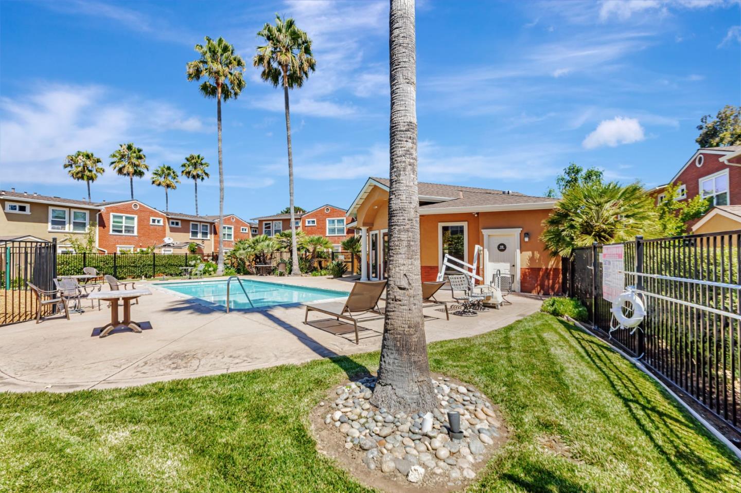 Detail Gallery Image 29 of 31 For 865 Carlisle Way #103,  Sunnyvale,  CA 94087 - 2 Beds | 2/1 Baths