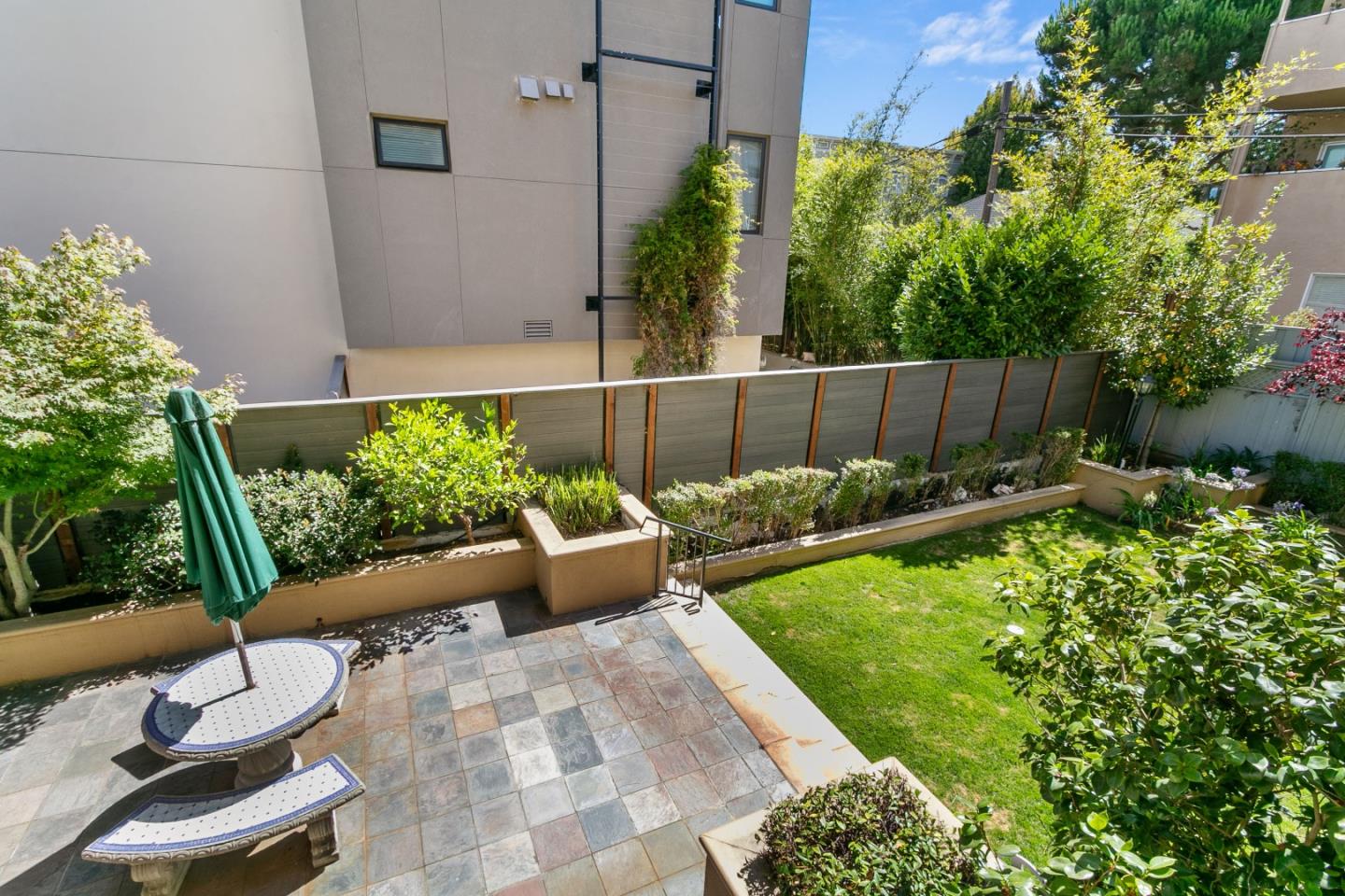 Detail Gallery Image 11 of 30 For 1499 Oak Grove Ave #202,  Burlingame,  CA 94010 - 2 Beds | 2 Baths