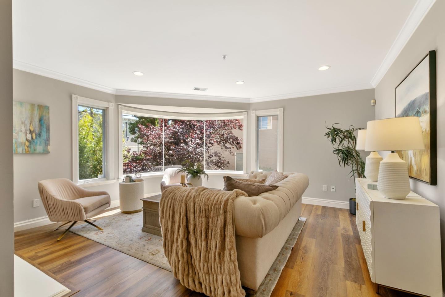 Detail Gallery Image 14 of 30 For 1499 Oak Grove Ave #202,  Burlingame,  CA 94010 - 2 Beds | 2 Baths