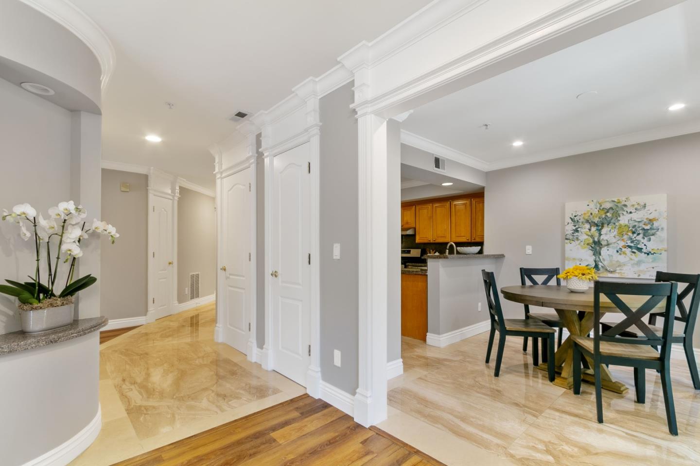 Detail Gallery Image 16 of 30 For 1499 Oak Grove Ave #202,  Burlingame,  CA 94010 - 2 Beds | 2 Baths