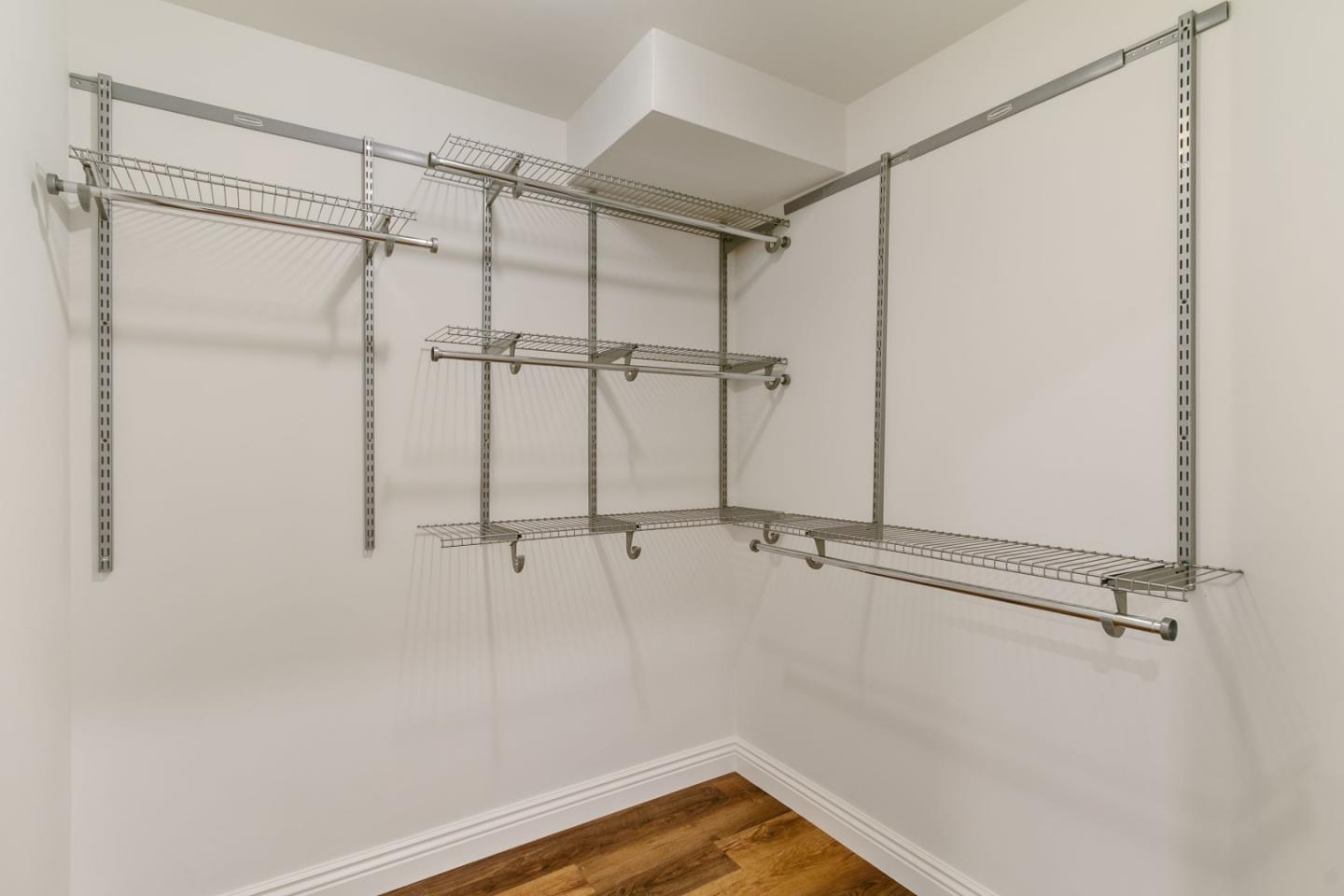 Detail Gallery Image 23 of 30 For 1499 Oak Grove Ave #202,  Burlingame,  CA 94010 - 2 Beds | 2 Baths