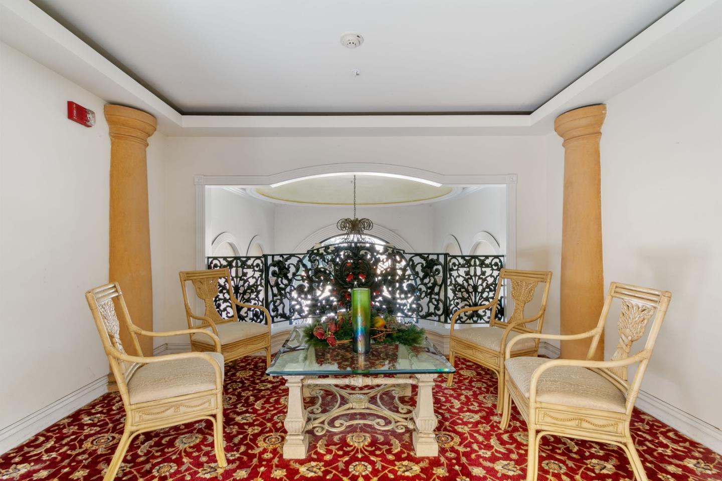 Detail Gallery Image 27 of 30 For 1499 Oak Grove Ave #202,  Burlingame,  CA 94010 - 2 Beds | 2 Baths