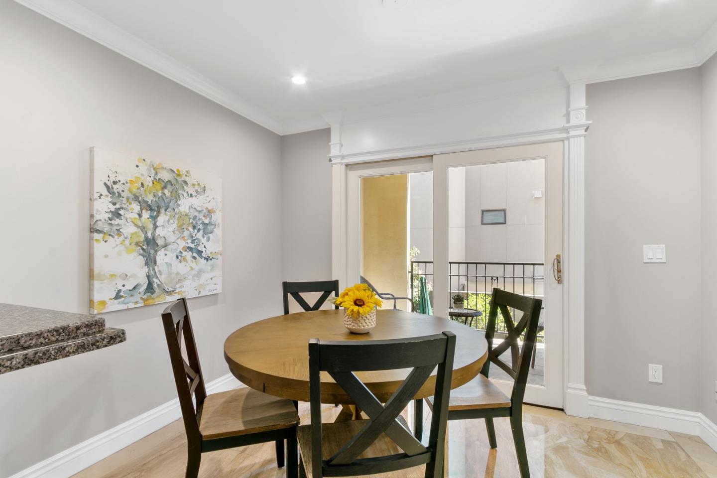 Detail Gallery Image 9 of 30 For 1499 Oak Grove Ave #202,  Burlingame,  CA 94010 - 2 Beds | 2 Baths