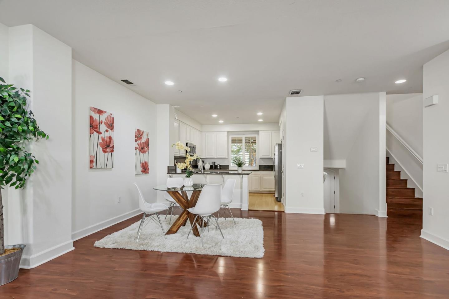 Detail Gallery Image 12 of 36 For 1142 Mente Linda Loop, Milpitas,  CA 95035 - 3 Beds | 2/1 Baths