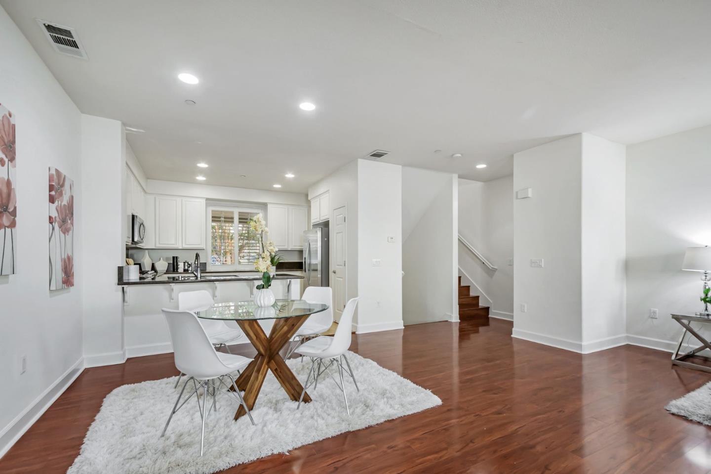 Detail Gallery Image 13 of 36 For 1142 Mente Linda Loop, Milpitas,  CA 95035 - 3 Beds | 2/1 Baths