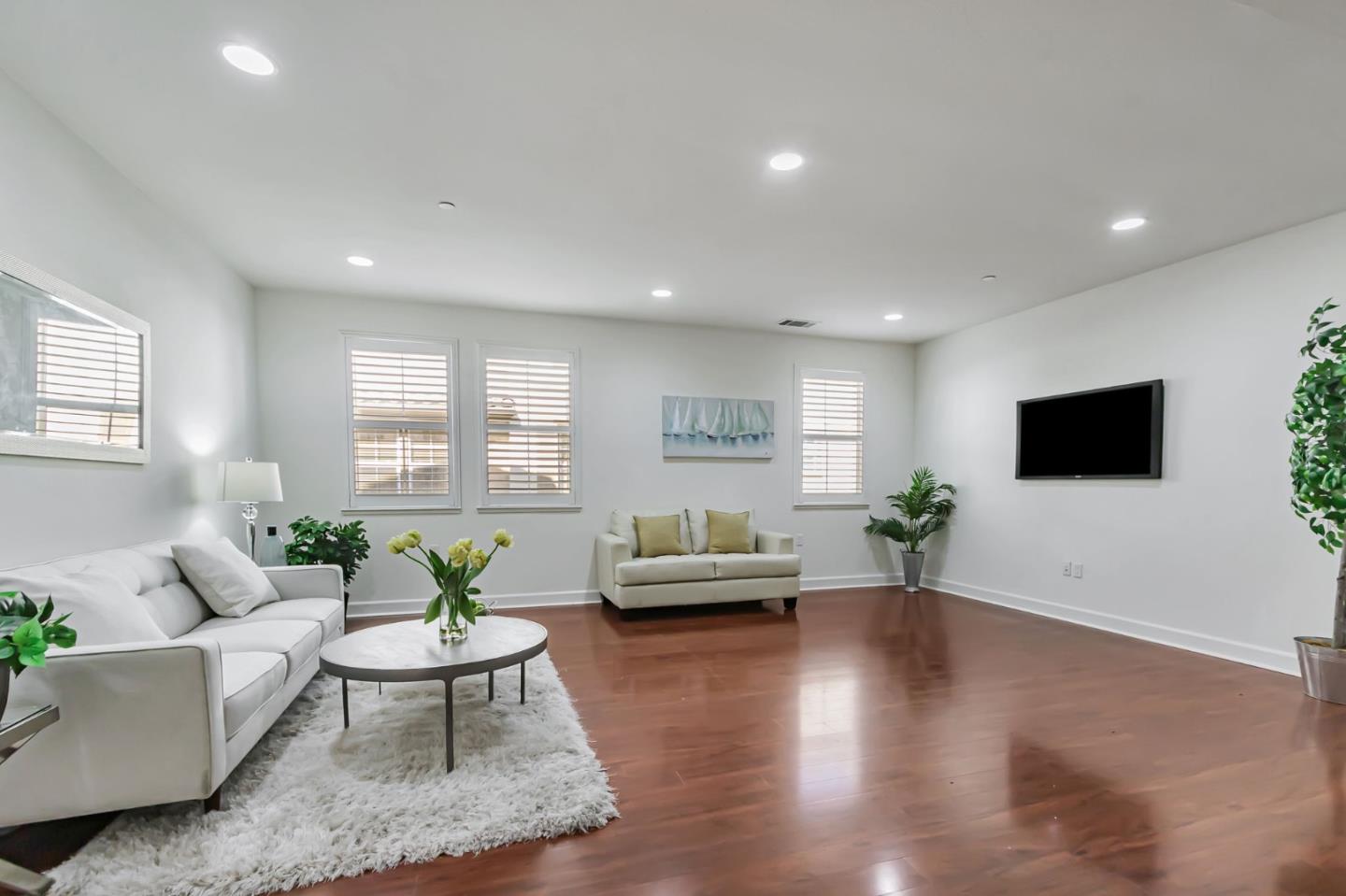 Detail Gallery Image 4 of 36 For 1142 Mente Linda Loop, Milpitas,  CA 95035 - 3 Beds | 2/1 Baths