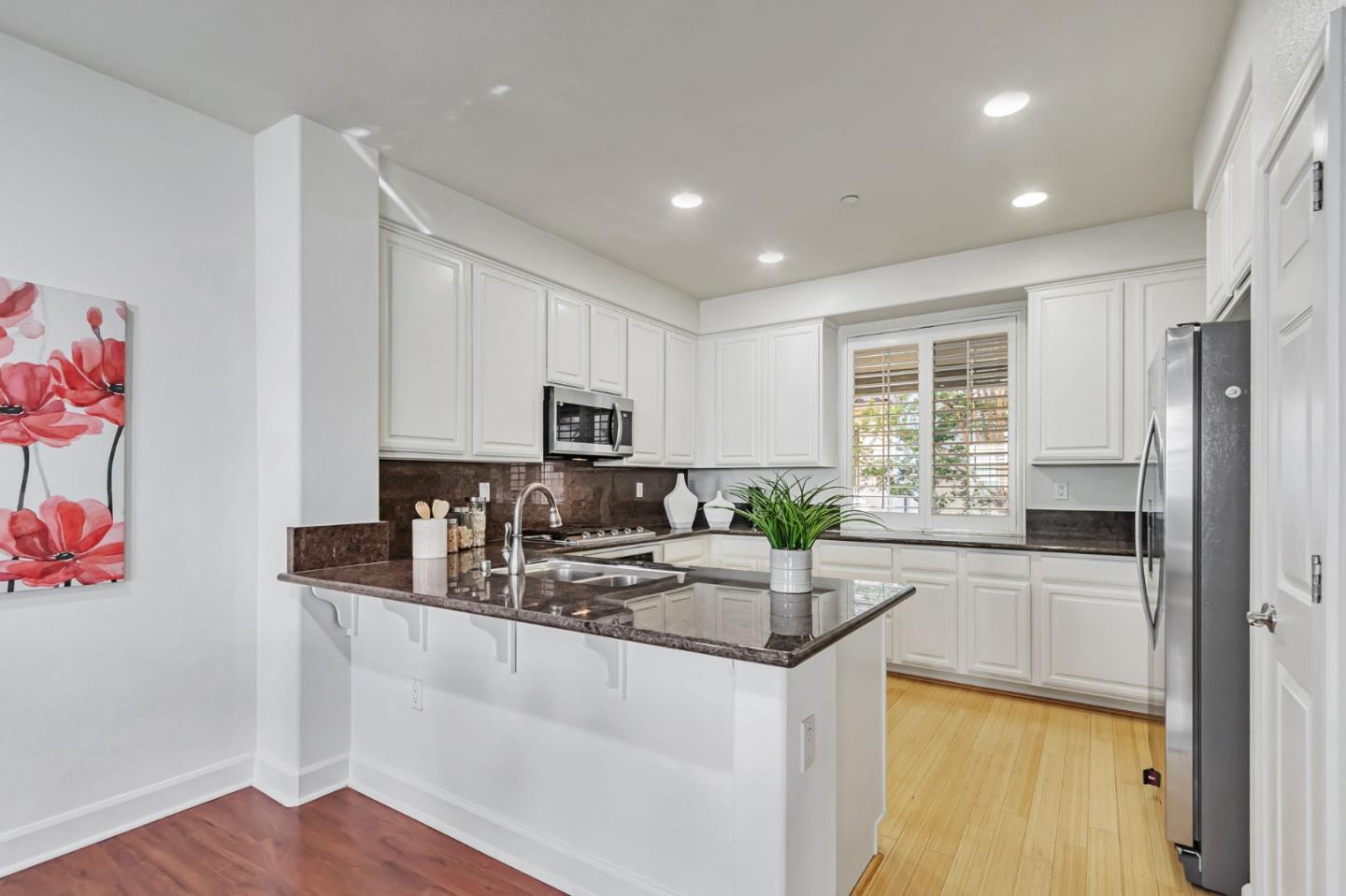 Detail Gallery Image 7 of 36 For 1142 Mente Linda Loop, Milpitas,  CA 95035 - 3 Beds | 2/1 Baths