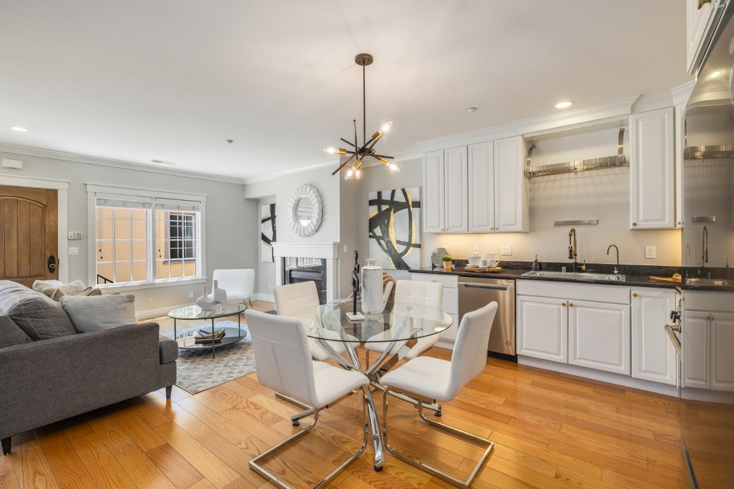 Detail Gallery Image 10 of 32 For 1705 Palm Ave #19,  San Mateo,  CA 94402 - 2 Beds | 2/1 Baths