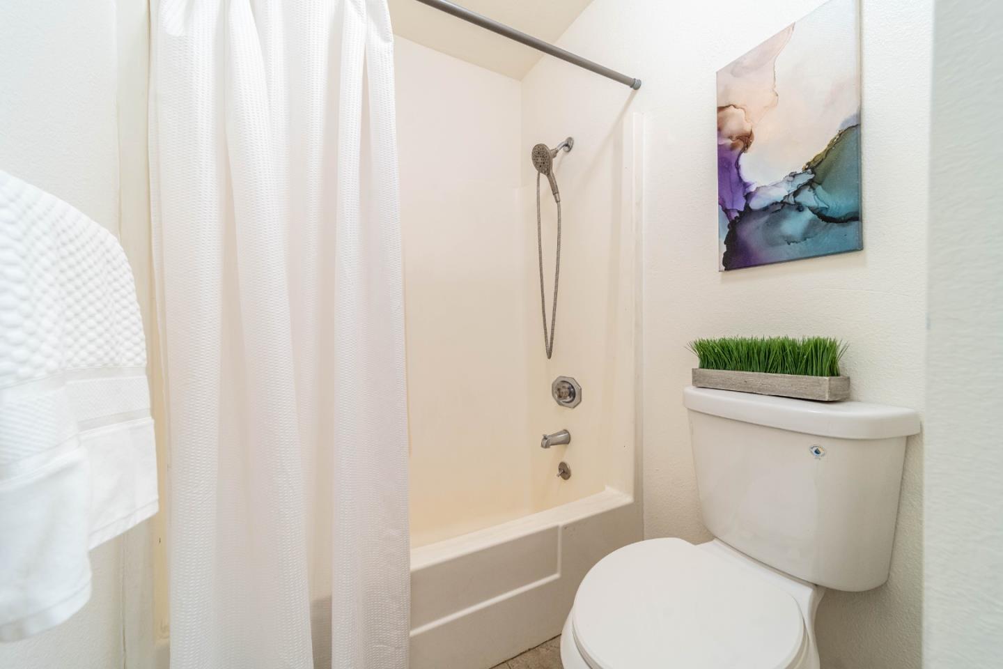Detail Gallery Image 17 of 29 For 281 Hackamore Cmn, Fremont,  CA 94539 - 3 Beds | 2 Baths