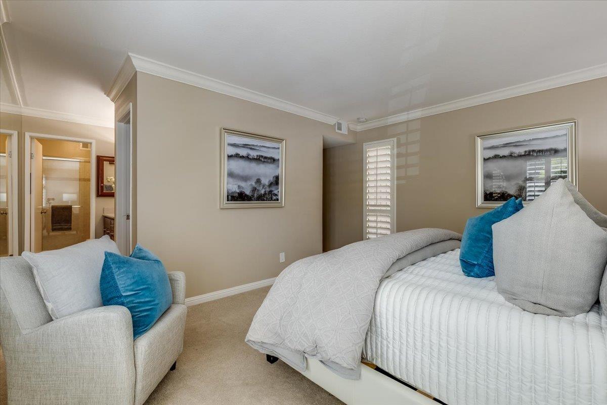 Detail Gallery Image 12 of 22 For 3392 Brittan Ave #4,  San Carlos,  CA 94070 - 3 Beds | 2 Baths