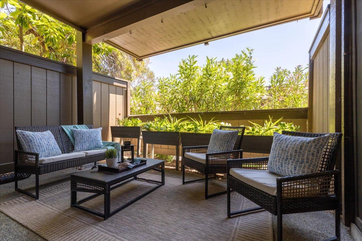 Detail Gallery Image 20 of 22 For 3392 Brittan Ave #4,  San Carlos,  CA 94070 - 3 Beds | 2 Baths