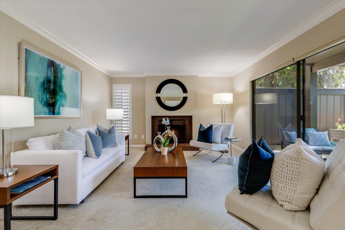 Detail Gallery Image 4 of 22 For 3392 Brittan Ave #4,  San Carlos,  CA 94070 - 3 Beds | 2 Baths