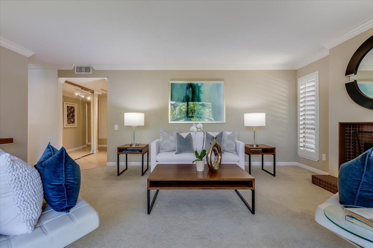 Detail Gallery Image 5 of 22 For 3392 Brittan Ave #4,  San Carlos,  CA 94070 - 3 Beds | 2 Baths