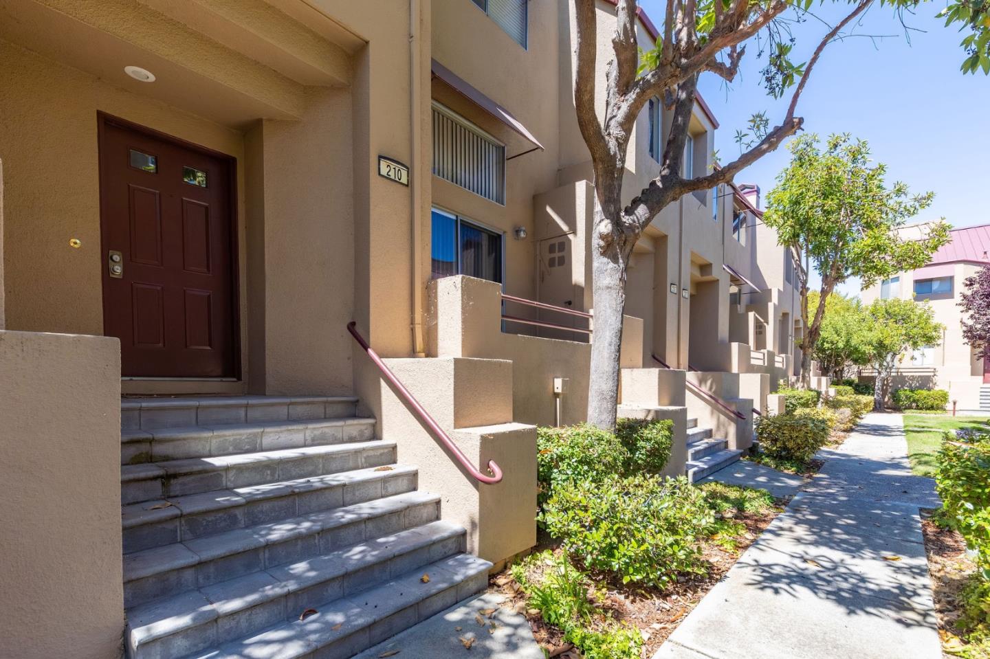 Detail Gallery Image 7 of 47 For 210 Commons Ln, Foster City,  CA 94404 - 2 Beds | 2 Baths