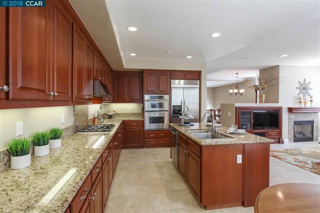 Detail Gallery Image 13 of 40 For 6130 Yardley Ln, San Ramon,  CA 94582 - 5 Beds | 3 Baths