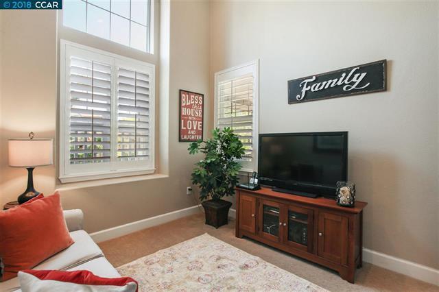 Detail Gallery Image 16 of 40 For 6130 Yardley Ln, San Ramon,  CA 94582 - 5 Beds | 3 Baths