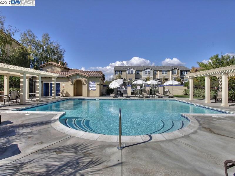 Detail Gallery Image 27 of 40 For 6130 Yardley Ln, San Ramon,  CA 94582 - 5 Beds | 3 Baths