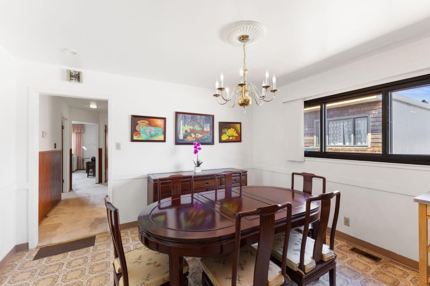 Detail Gallery Image 14 of 52 For 31 Spruce St, Millbrae,  CA 94030 - 5 Beds | 2/1 Baths