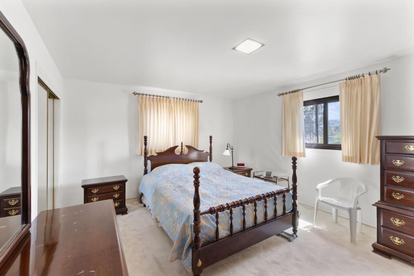 Detail Gallery Image 15 of 52 For 31 Spruce St, Millbrae,  CA 94030 - 5 Beds | 2/1 Baths