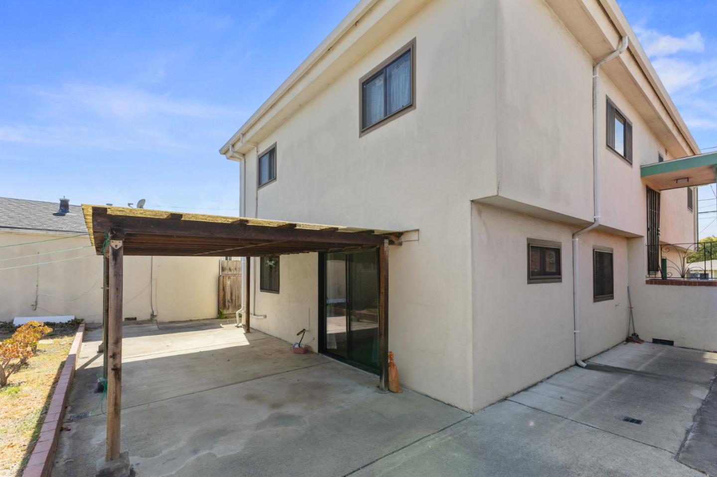 Detail Gallery Image 47 of 52 For 31 Spruce St, Millbrae,  CA 94030 - 5 Beds | 2/1 Baths