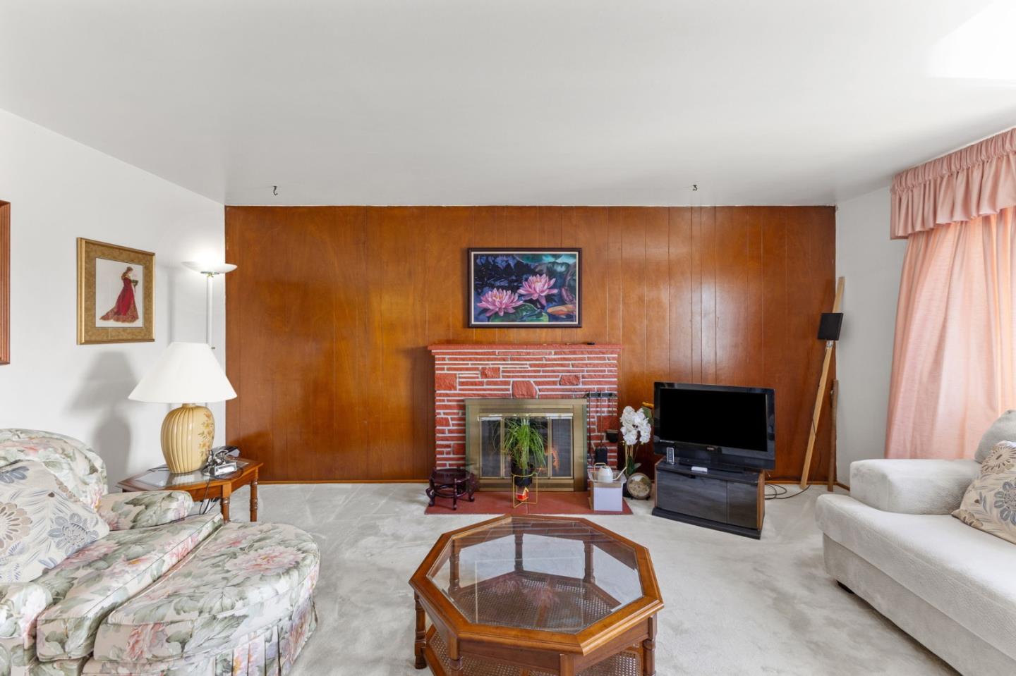 Detail Gallery Image 8 of 52 For 31 Spruce St, Millbrae,  CA 94030 - 5 Beds | 2/1 Baths