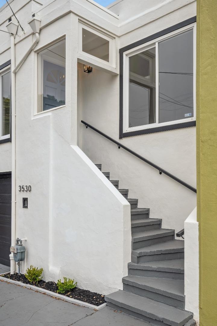 Detail Gallery Image 2 of 24 For 3530 Santiago St, San Francisco,  CA 94116 - 2 Beds | 2 Baths