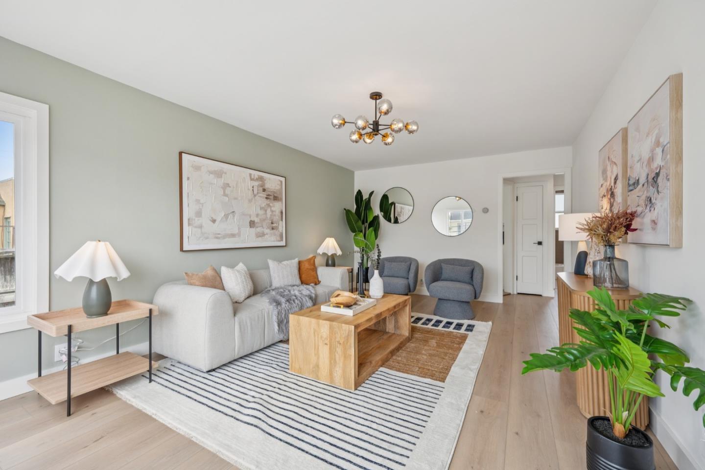 Detail Gallery Image 5 of 24 For 3530 Santiago St, San Francisco,  CA 94116 - 2 Beds | 2 Baths