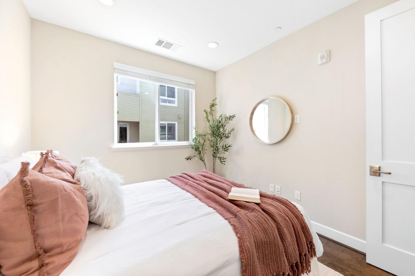 Detail Gallery Image 20 of 63 For 3039 Baze Rd, San Mateo,  CA 94403 - 4 Beds | 4 Baths