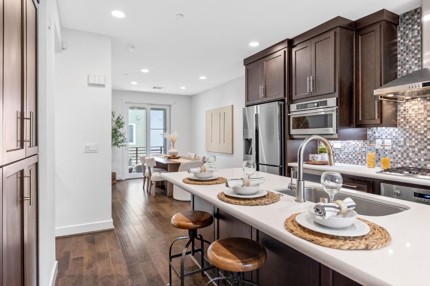 Detail Gallery Image 8 of 63 For 3039 Baze Rd, San Mateo,  CA 94403 - 4 Beds | 4 Baths