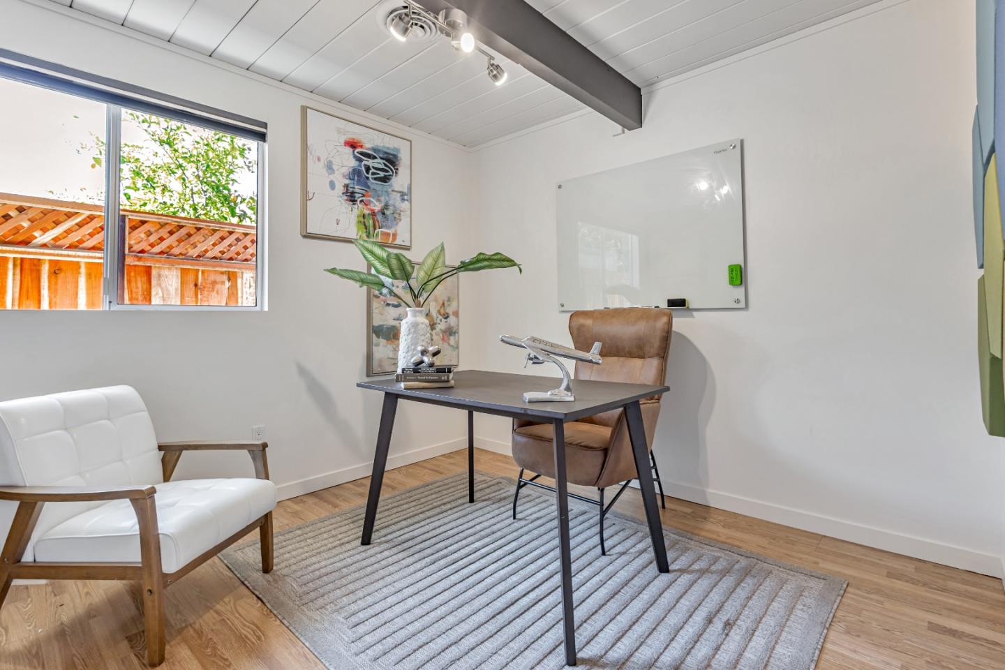 Detail Gallery Image 18 of 34 For 1664 Eleanor Dr, San Mateo,  CA 94402 - 4 Beds | 2 Baths