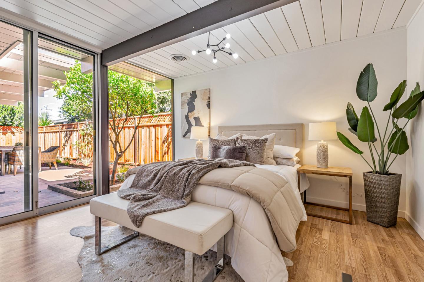 Detail Gallery Image 23 of 34 For 1664 Eleanor Dr, San Mateo,  CA 94402 - 4 Beds | 2 Baths