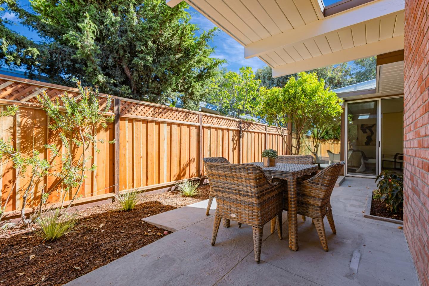 Detail Gallery Image 31 of 34 For 1664 Eleanor Dr, San Mateo,  CA 94402 - 4 Beds | 2 Baths