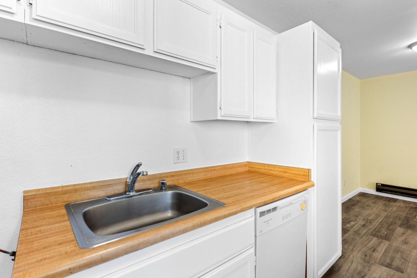 Detail Gallery Image 13 of 37 For 847 Woodside Way #218,  San Mateo,  CA 94401 - 2 Beds | 1 Baths