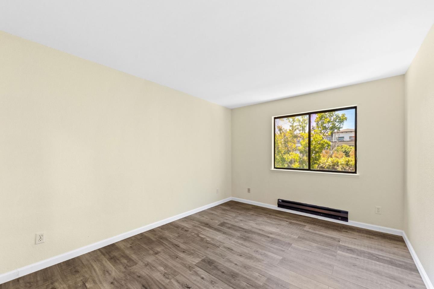 Detail Gallery Image 22 of 37 For 847 Woodside Way #218,  San Mateo,  CA 94401 - 2 Beds | 1 Baths