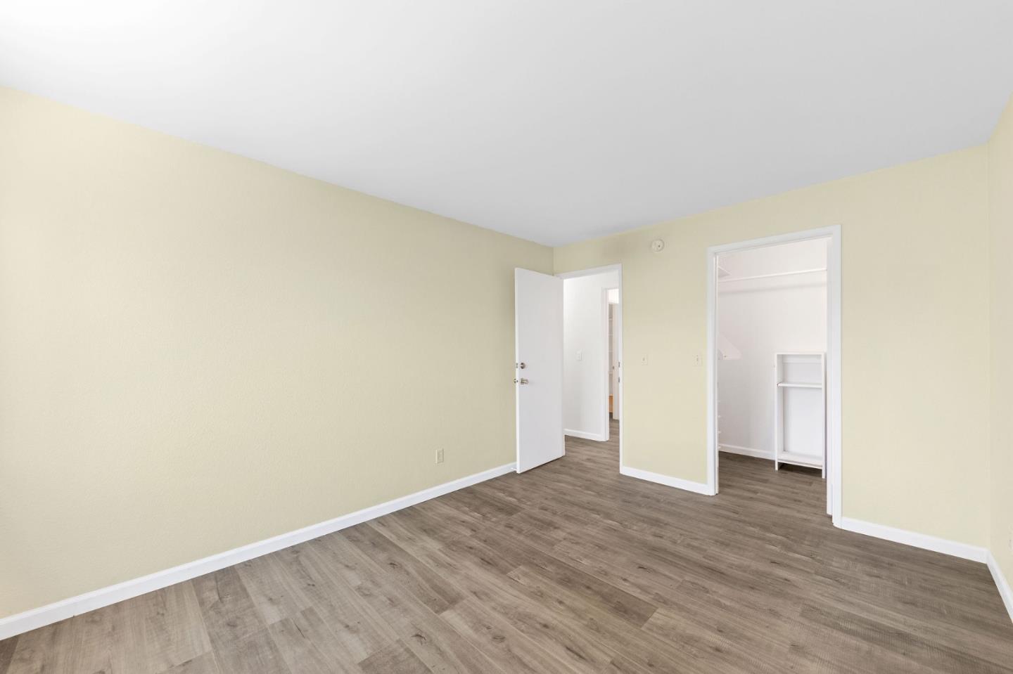 Detail Gallery Image 23 of 37 For 847 Woodside Way #218,  San Mateo,  CA 94401 - 2 Beds | 1 Baths