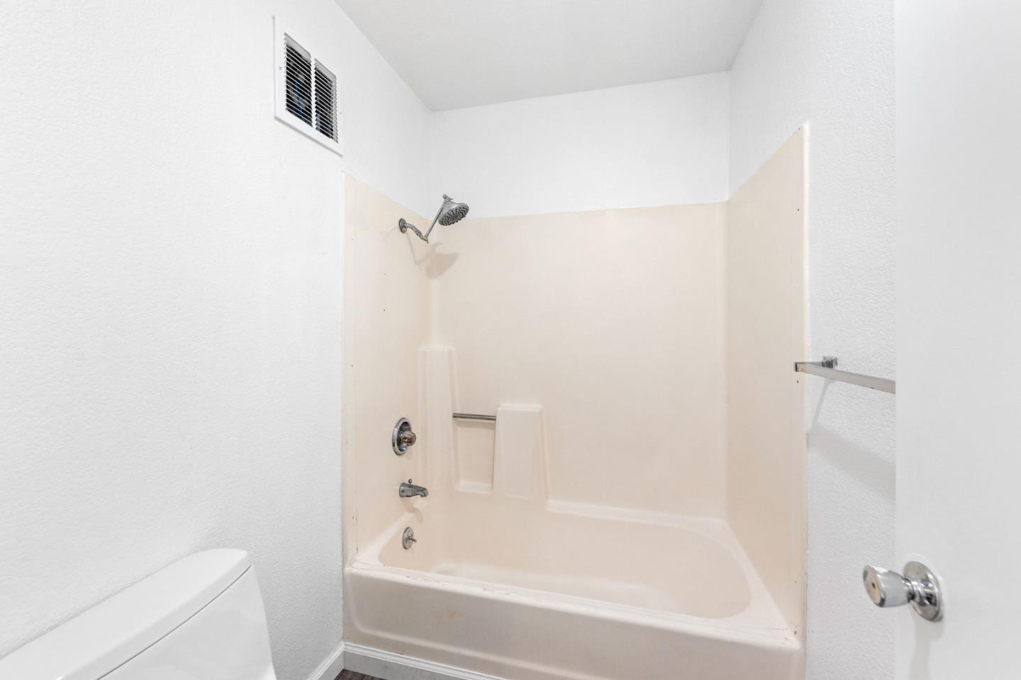 Detail Gallery Image 27 of 37 For 847 Woodside Way #218,  San Mateo,  CA 94401 - 2 Beds | 1 Baths