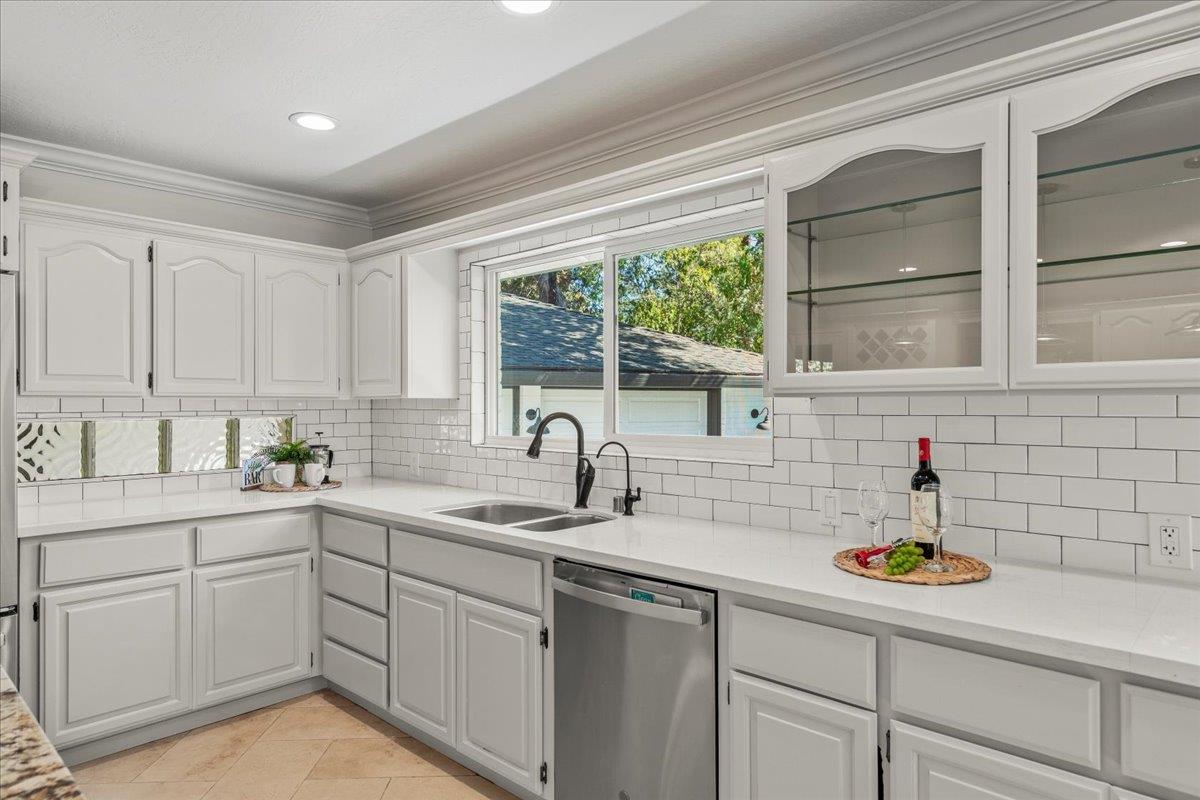 Detail Gallery Image 18 of 52 For 1524 Santa Maria Ave, San Jose,  CA 95125 - 4 Beds | 2/1 Baths