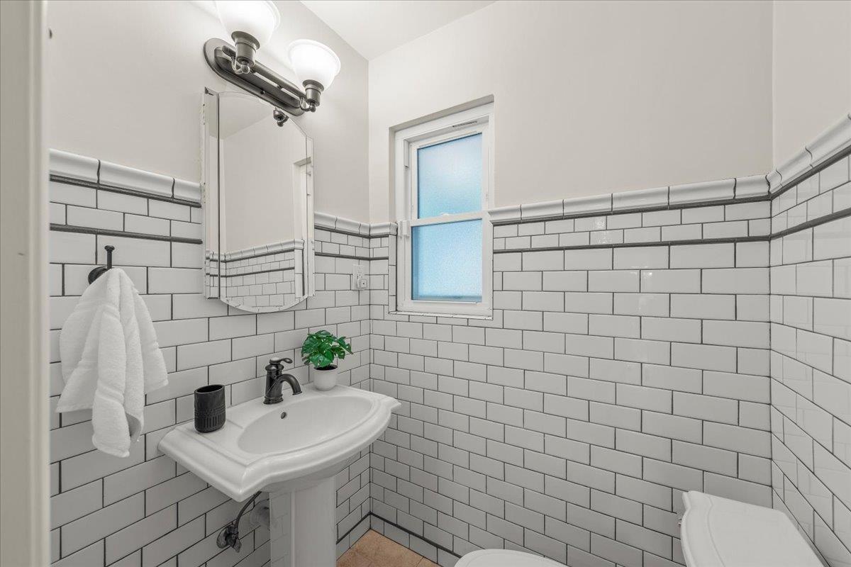 Detail Gallery Image 21 of 52 For 1524 Santa Maria Ave, San Jose,  CA 95125 - 4 Beds | 2/1 Baths