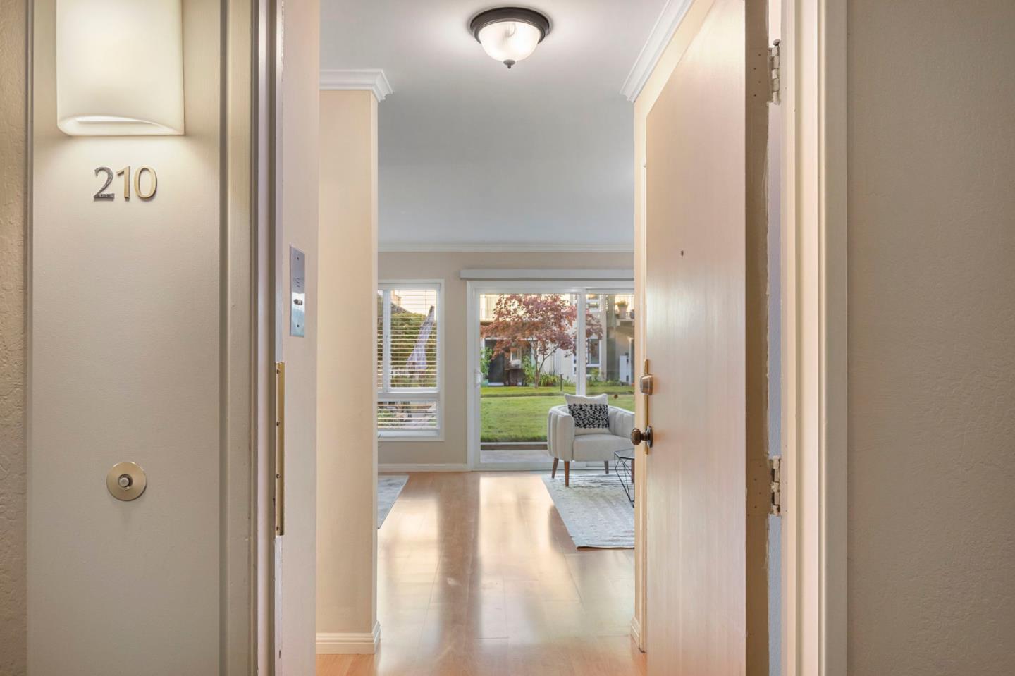 Detail Gallery Image 2 of 39 For 928 Peninsula Ave #210,  San Mateo,  CA 94401 - 0 Beds | 1 Baths