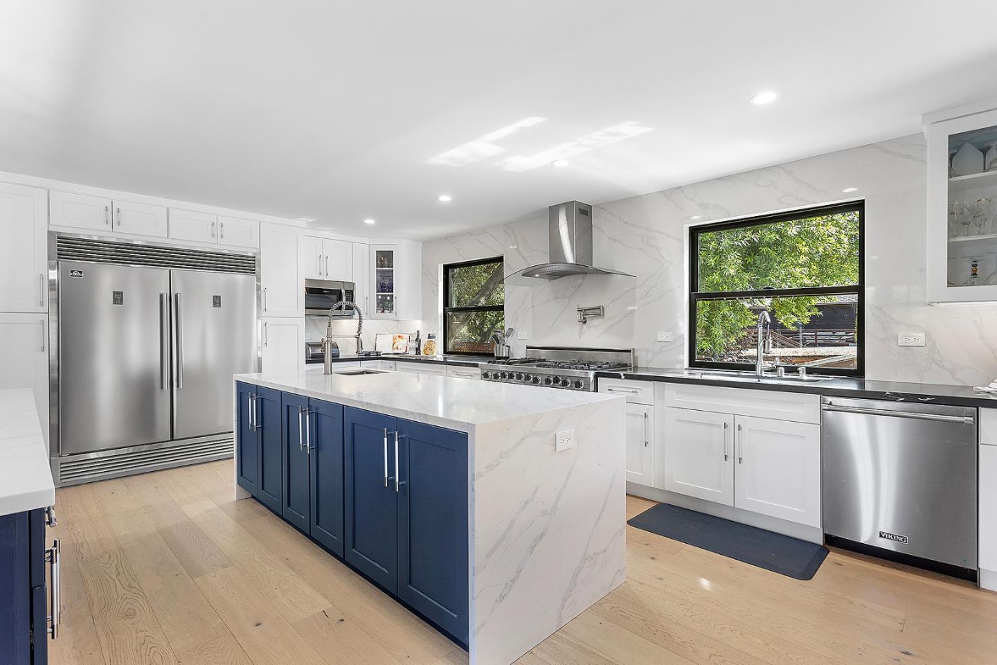Detail Gallery Image 10 of 46 For 14275 Saratoga Ave, Saratoga,  CA 95070 - 6 Beds | 4 Baths