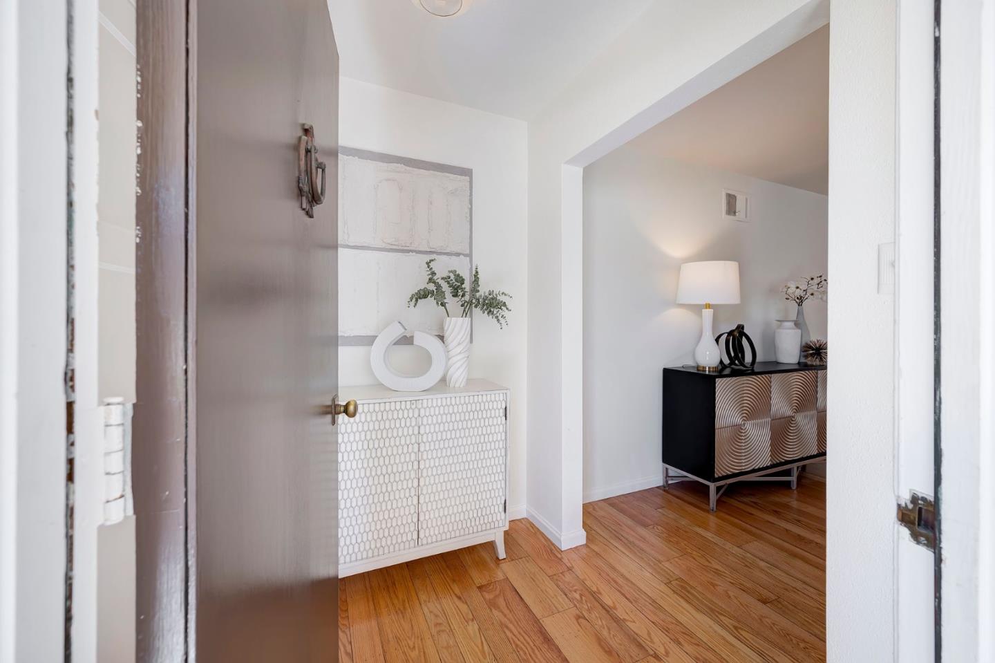 Detail Gallery Image 4 of 54 For 755 Nevada Ave, San Mateo,  CA 94402 - 4 Beds | 3 Baths
