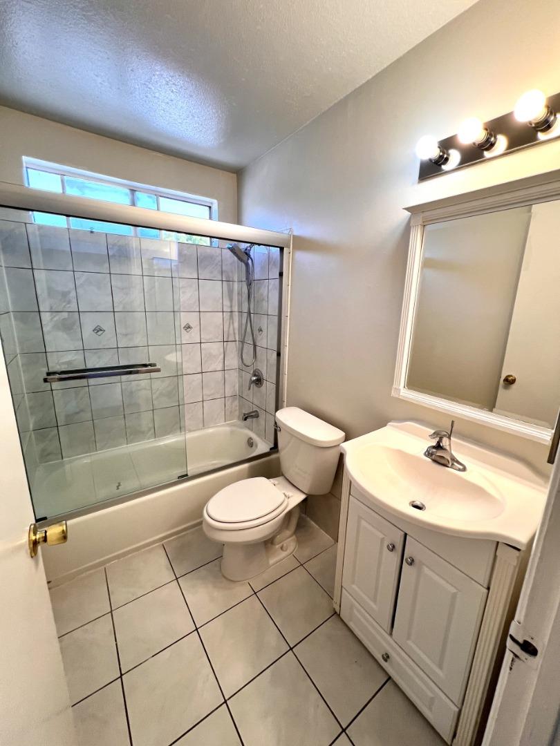 Detail Gallery Image 15 of 27 For 1379 Mcquesten Dr #D,  San Jose,  CA 95122 - 2 Beds | 1 Baths