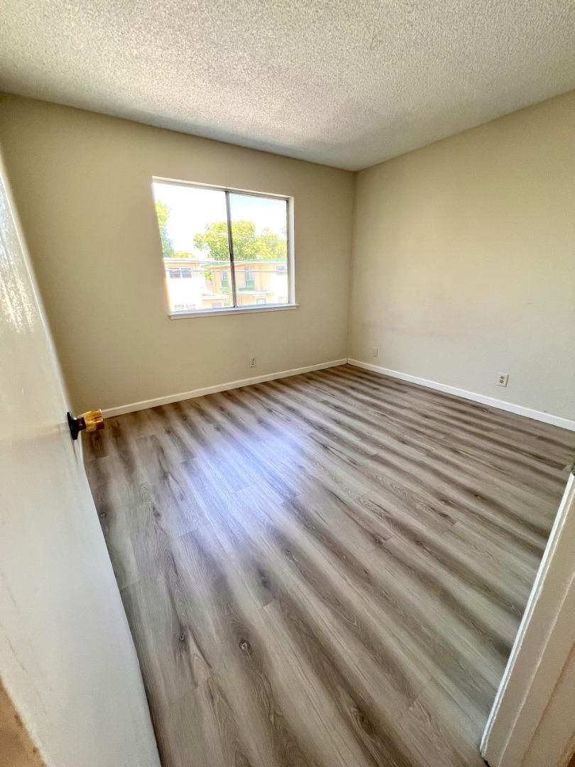 Detail Gallery Image 16 of 27 For 1379 Mcquesten Dr #D,  San Jose,  CA 95122 - 2 Beds | 1 Baths