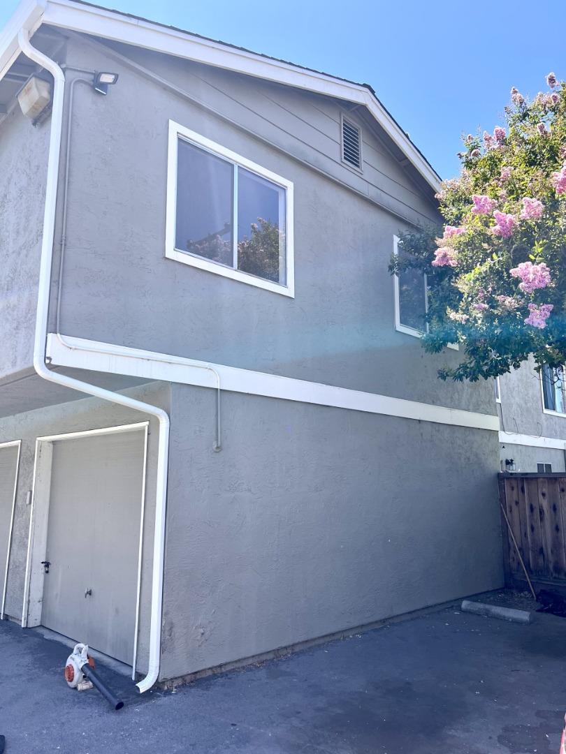 Detail Gallery Image 25 of 27 For 1379 Mcquesten Dr #D,  San Jose,  CA 95122 - 2 Beds | 1 Baths