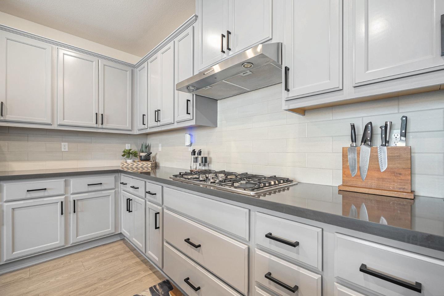 Detail Gallery Image 11 of 38 For 5485 Spring Mountain Ln, Antioch,  CA 94531 - 4 Beds | 3 Baths