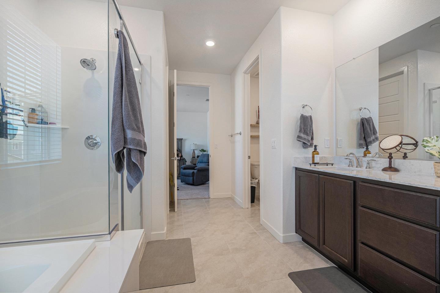 Detail Gallery Image 20 of 38 For 5485 Spring Mountain Ln, Antioch,  CA 94531 - 4 Beds | 3 Baths