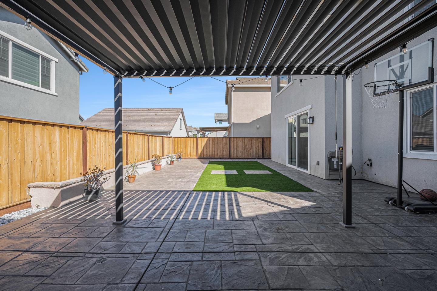Detail Gallery Image 26 of 38 For 5485 Spring Mountain Ln, Antioch,  CA 94531 - 4 Beds | 3 Baths