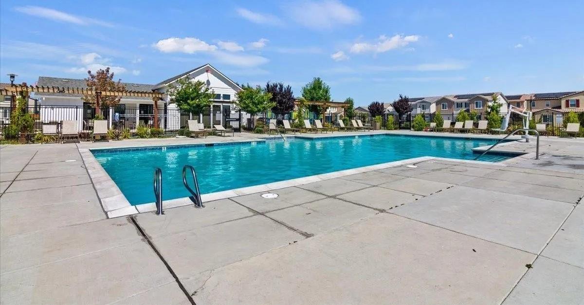 Detail Gallery Image 31 of 38 For 5485 Spring Mountain Ln, Antioch,  CA 94531 - 4 Beds | 3 Baths