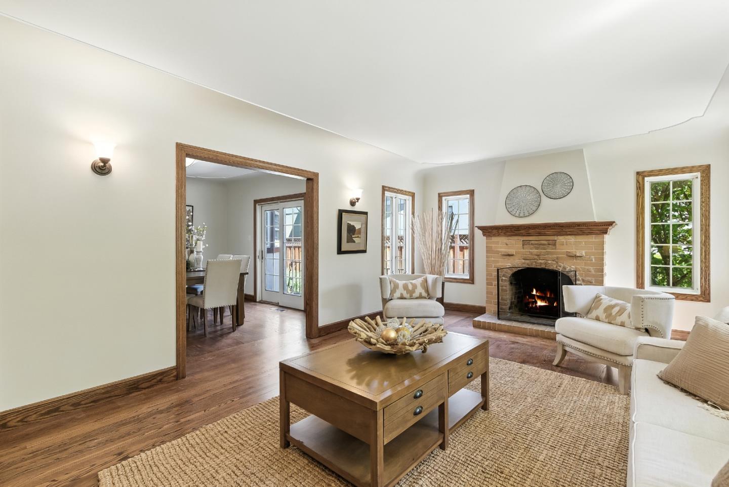 Detail Gallery Image 10 of 56 For 158 Oakdale St, Redwood City,  CA 94062 - 4 Beds | 4 Baths